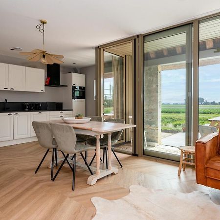 Appartement De Dageraad In Monumentale Boerderij Kimswerd Luaran gambar