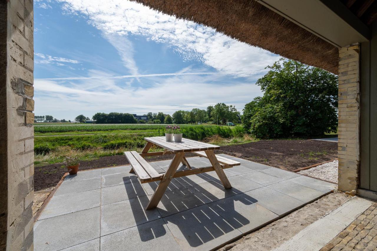 Appartement De Dageraad In Monumentale Boerderij Kimswerd Luaran gambar